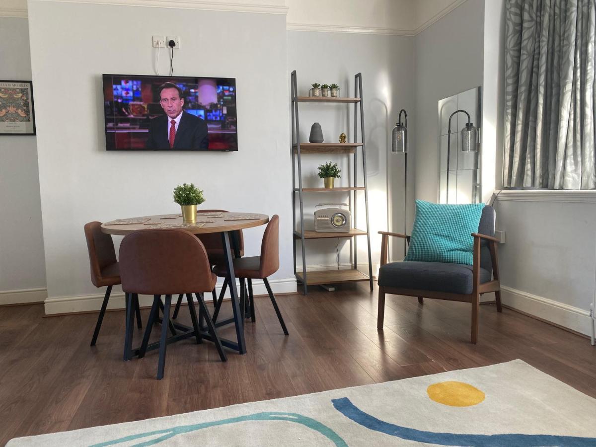 Invicta Apartment แอชฟอร์ด ภายนอก รูปภาพ
